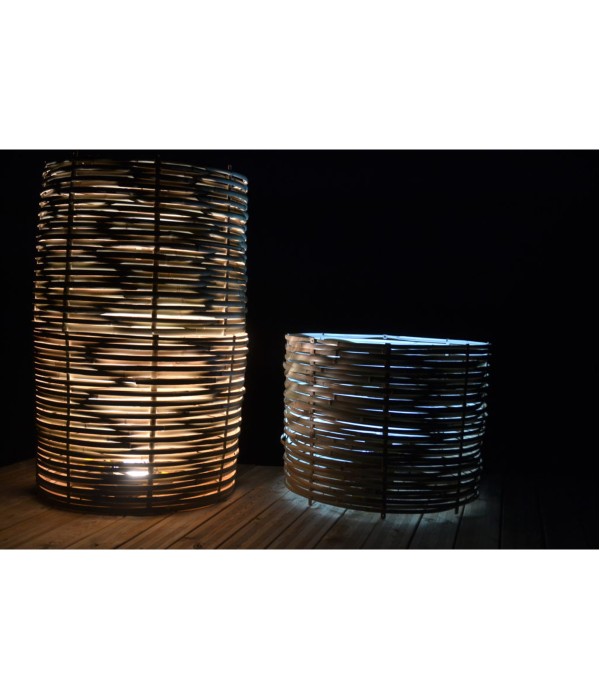Luminaire au sol - au design cylindrique